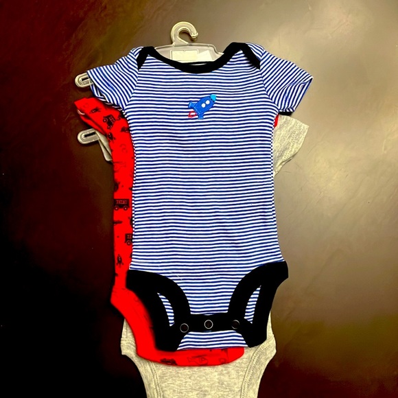 Baby boy bodysuits (3 pieces) -Child of mine Carter’s - Size Preemie- NWT - Picture 3 of 5